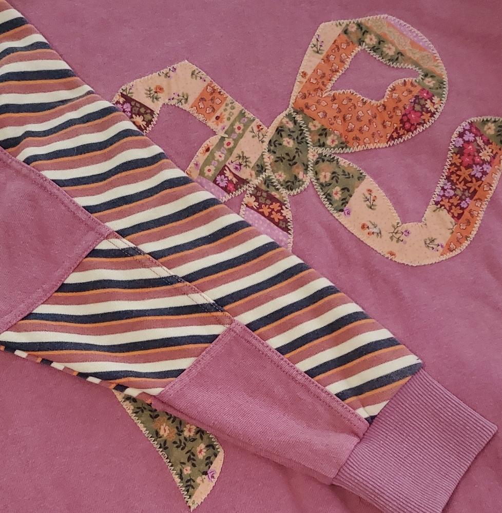 Easel Patchwork Bow 3/4th Sleeve Top - Picture 5 of 10